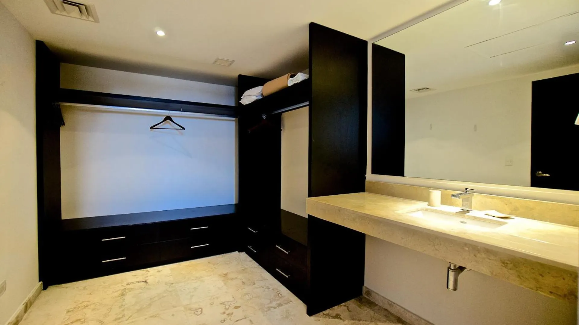 Apartment Elements Penthouse 14 Condo Playa del Carmen